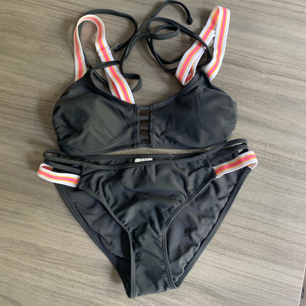 Size M bikini